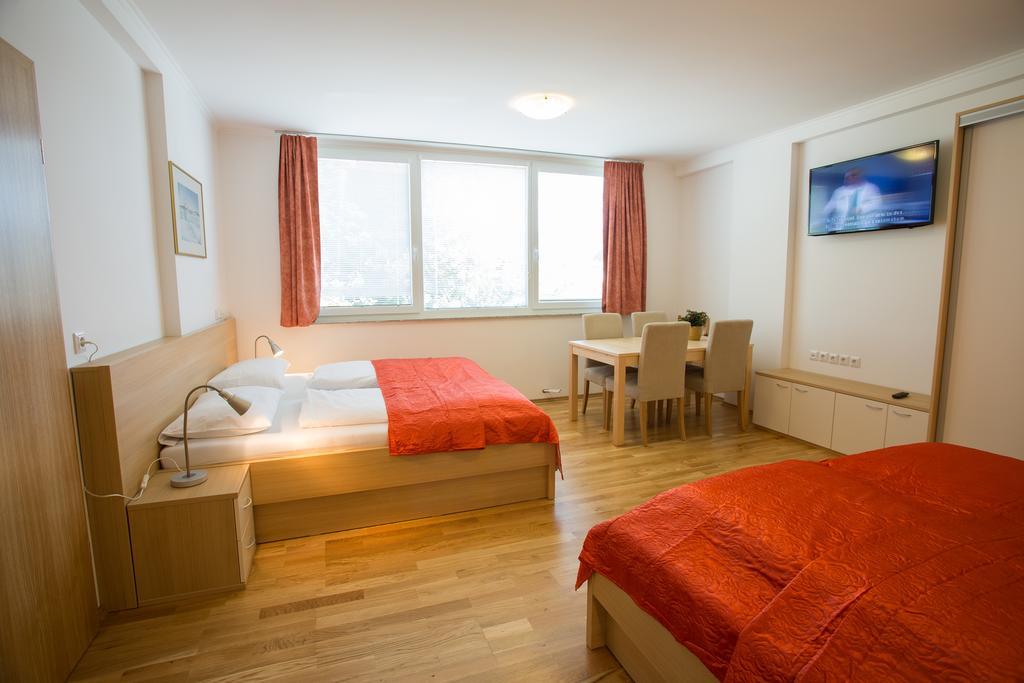 Apartments Benedicic Bled Room photo